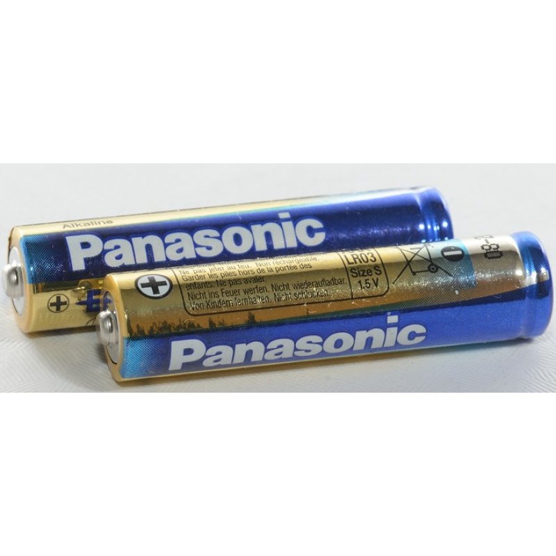 Батарейки лужні AAA LR03 Panasonic Evolta Alkaline 1.5V, упаковка 4 шт. в блістері