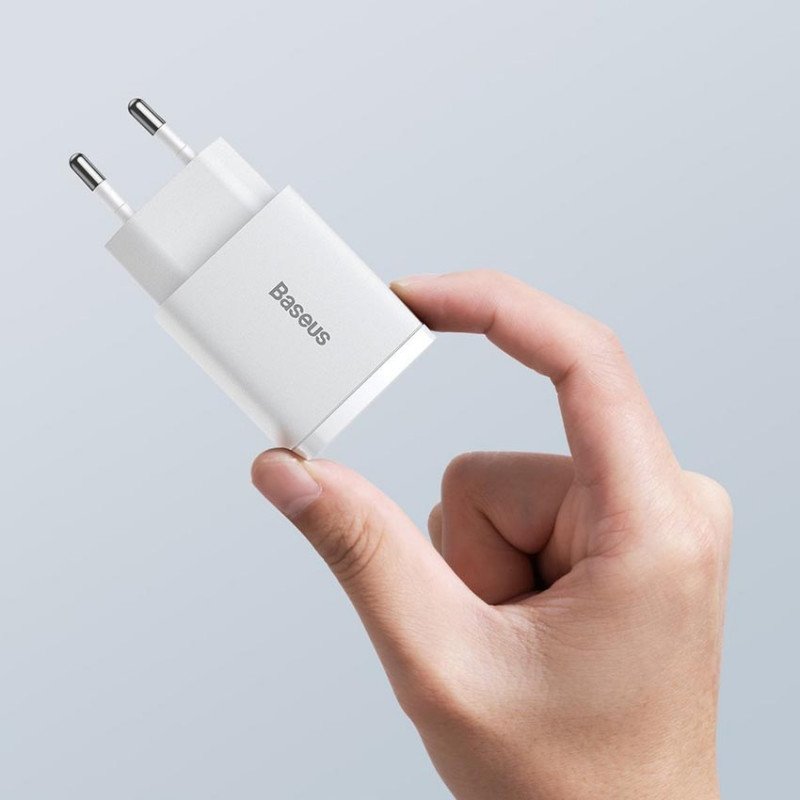 Baseus Compact Quick Charger C+U 20W White CCXJ-B02 зарядное устройство на 2 порта USB+Type-C c быстрой зарядкой QC3.0 и PD